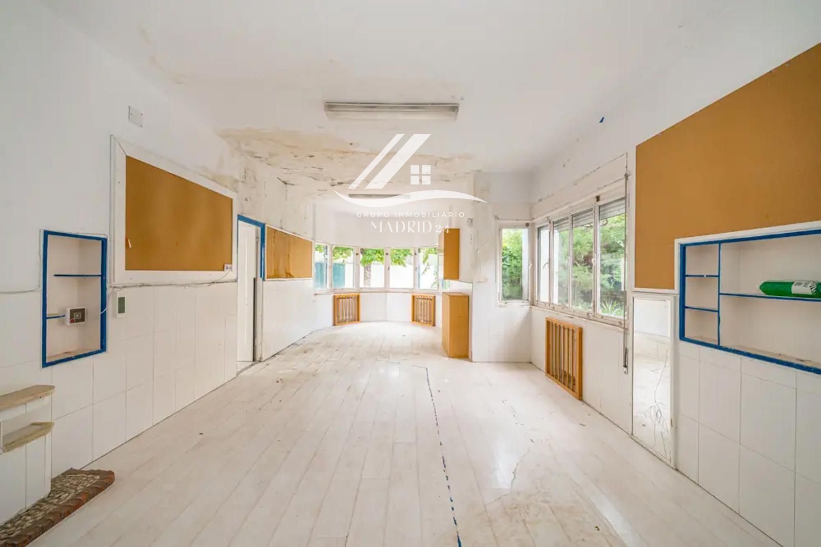 Kitchen of House or chalet for sale in  Madrid Capital  with Storage room, Swimming Pool and Community pool