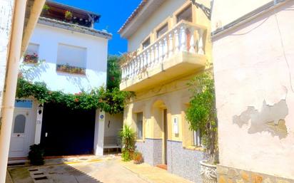 Vista exterior de Casa o xalet en venda en Palma de Gandia amb Terrassa i Balcó