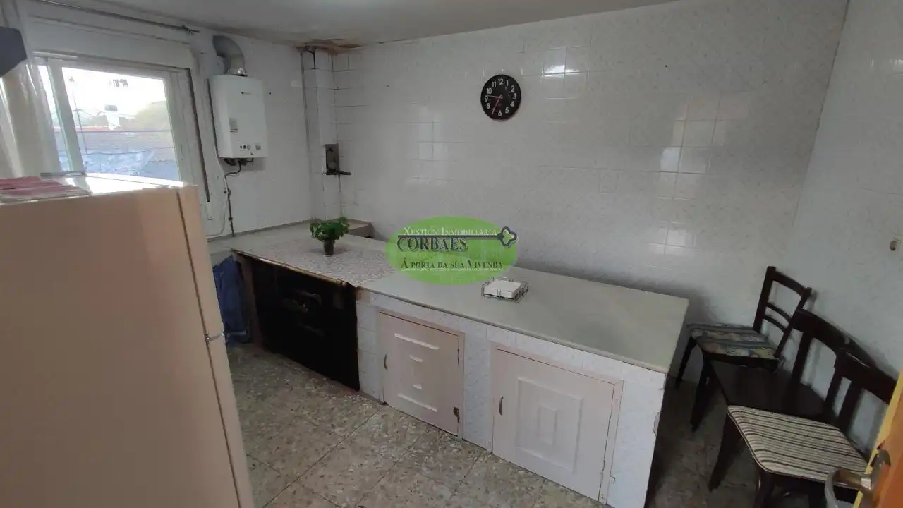 Cuina de Casa o xalet en venda en O Carballiño   amb Jardí privat, Terrassa i Moblat