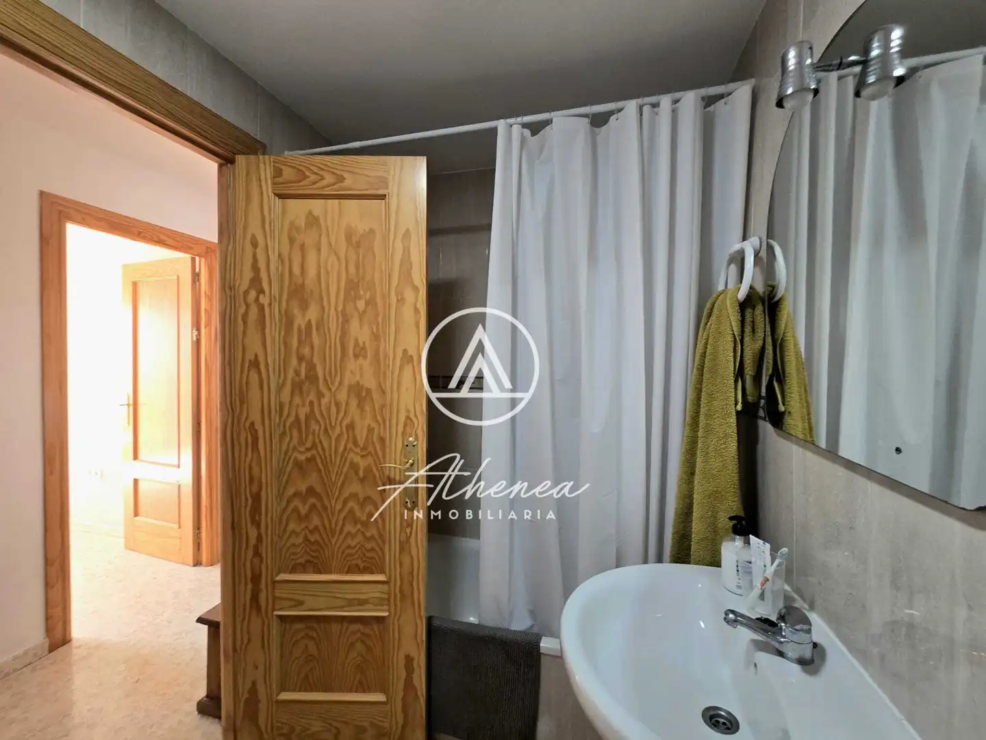 Baño de Piso en venta en Roquetas de Mar con Aire acondicionado, Calefacción y Terraza