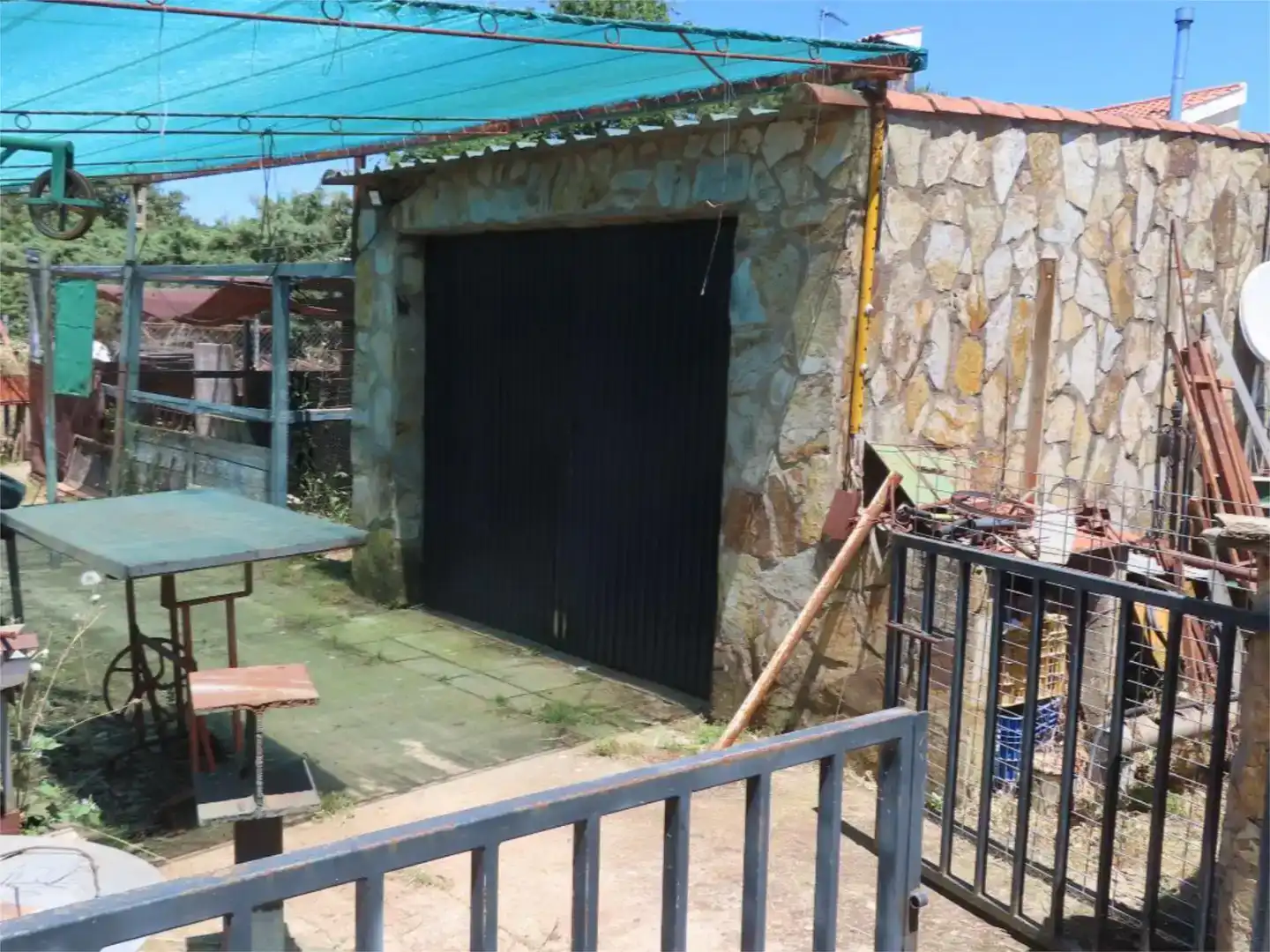 Vista exterior de Finca rústica en venda en Villar del Rey amb Aire condicionat, Jardí privat i Traster