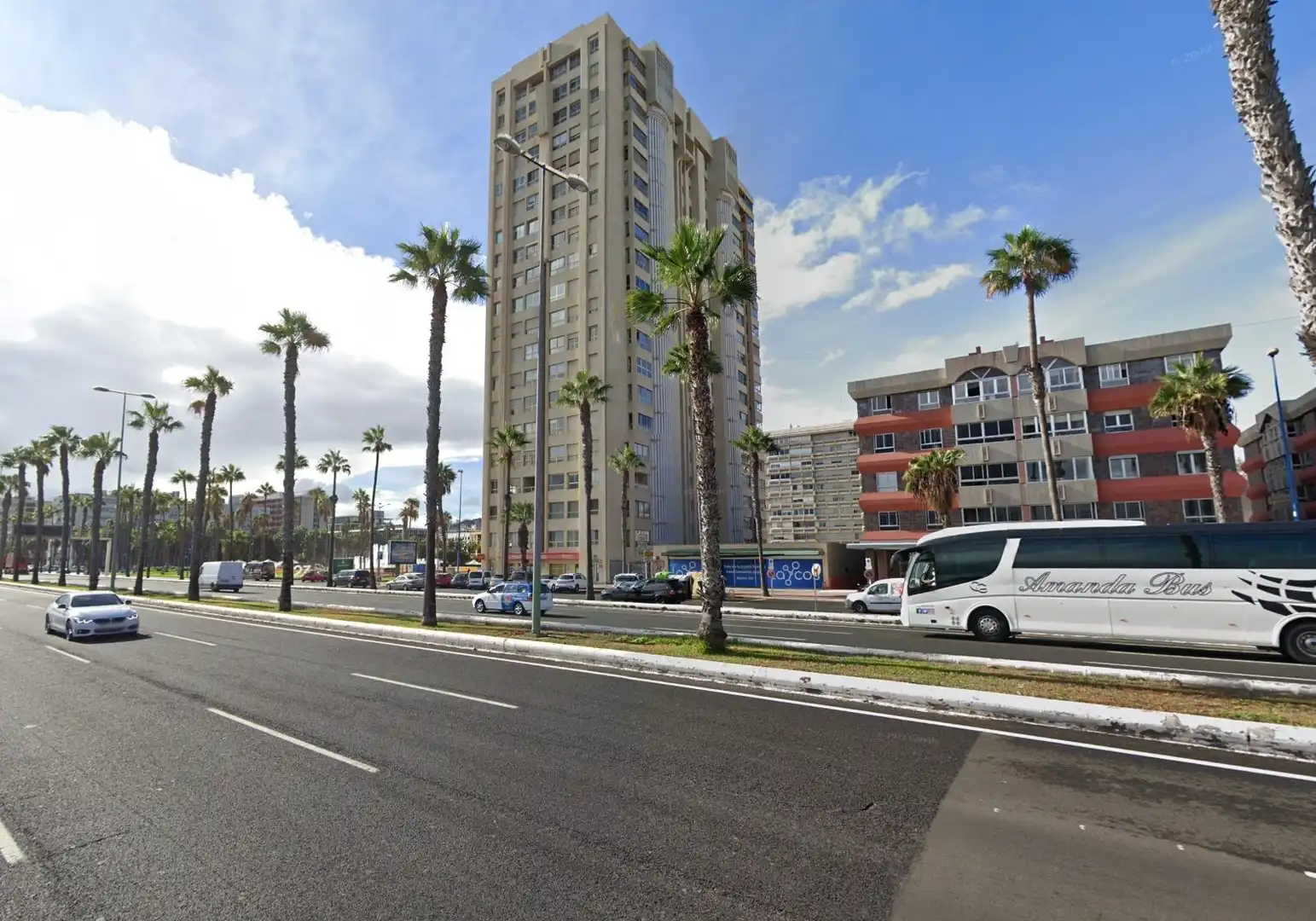 Vista exterior de Pis en venda en Las Palmas de Gran Canaria amb Aire condicionat, Terrassa i Traster