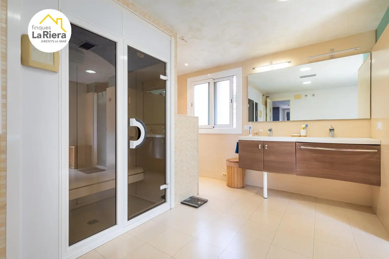 Baño de Casa o chalet en venta en Arenys de Mar con Aire acondicionado, Calefacción y Jardín privado