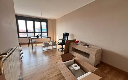 Living room of Flat for sale in Móstoles  with Air Conditioner, Heating and Parquet flooring