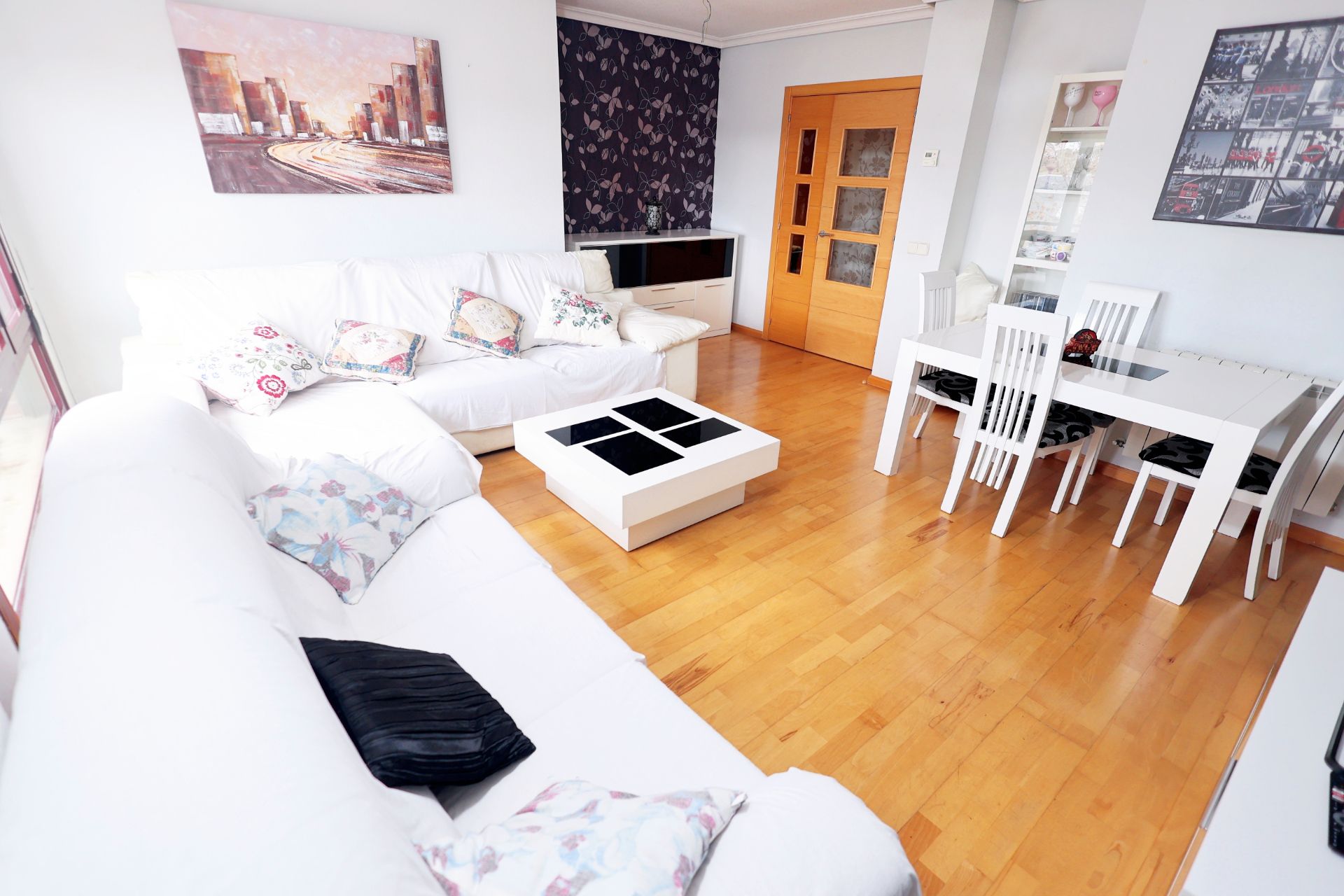 Sala d'estar de Pis en venda en Mejorada del Campo amb Aire condicionat, Calefacció i Traster