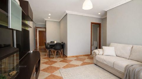 Foto 2 de Piso en venta en Ribera del Guadalquivir, Centro - Barriada Mallorca, Camas