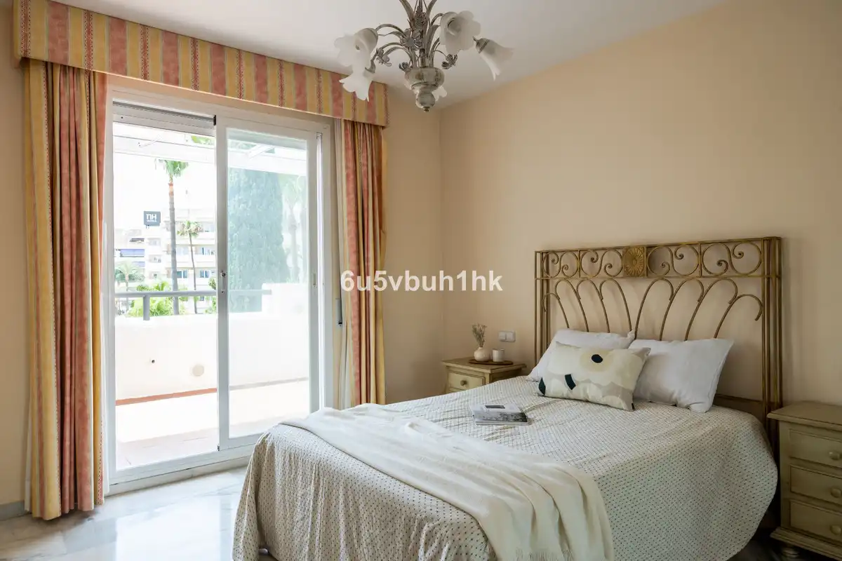 Apartament amb piscina en venda a Avenida Conde Rudi, imagen 7