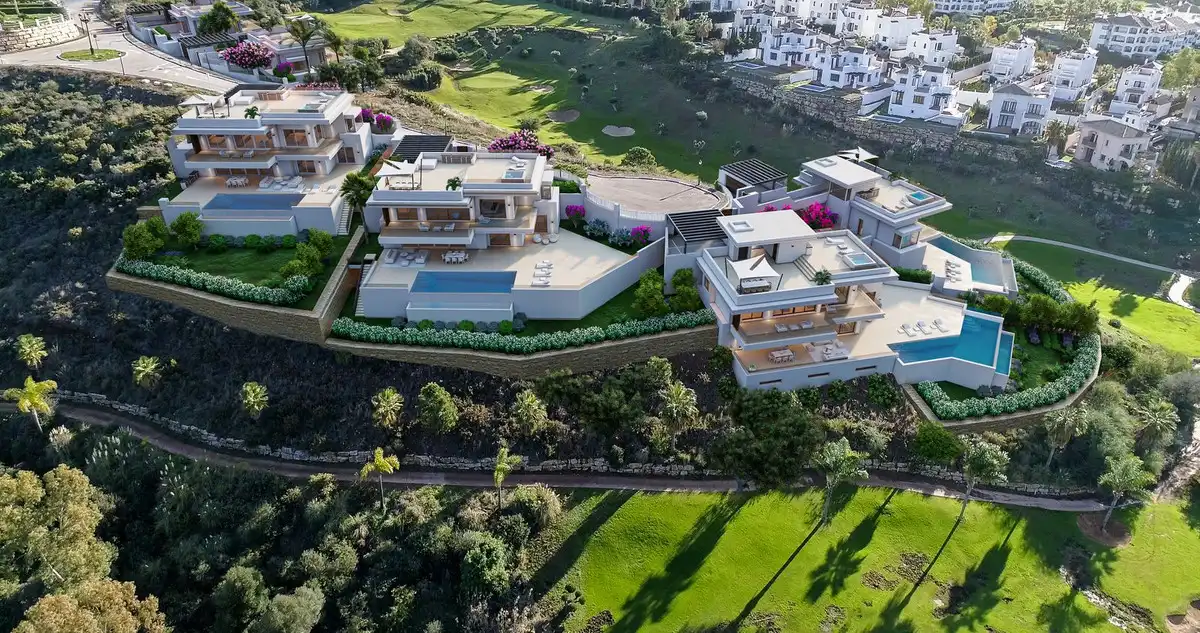 Außenansicht von Haus oder Chalet zum Verkauf in Marbella mit Klimaanlage, Privatgarten und Terrasse
