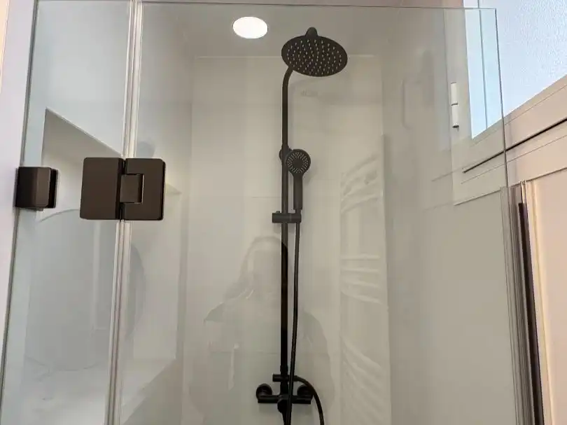 Baño de Piso en venta en Villanueva de la Cañada con Aire acondicionado