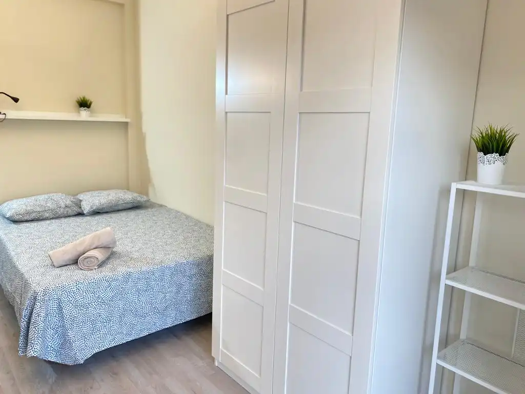 Habitación de Piso para compartir en Madrid con Calefacción, Amueblado y Horno