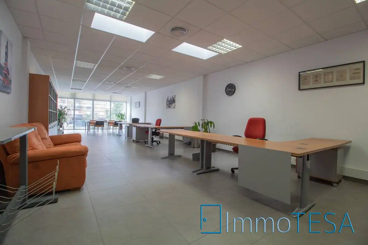 Oficina en venta en Barberà del Vallès con Aire acondicionado