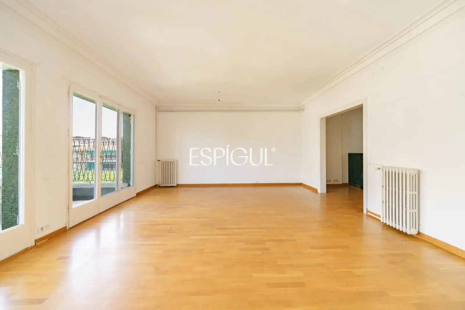 Sala de estar de Piso en venta en Barcelona con Calefacción, Parquet y Terraza
