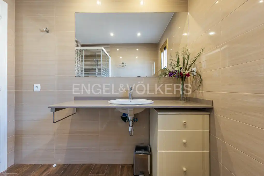 Bathroom of Houses for rent in Castellón de la Plana / Castelló de la Plana  with Air Conditioner, Heating and Private garden