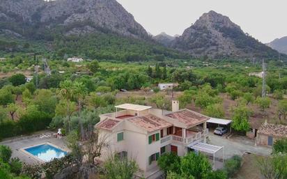 Vista exterior de Finca rústica en venda en Bunyola amb Aire condicionat, Jardí privat i Parquet