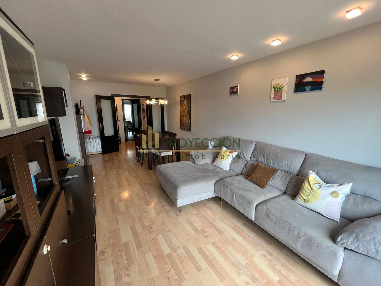 Living room of Flat for sale in  Valencia Capital  with Air Conditioner, Furnished and Oven