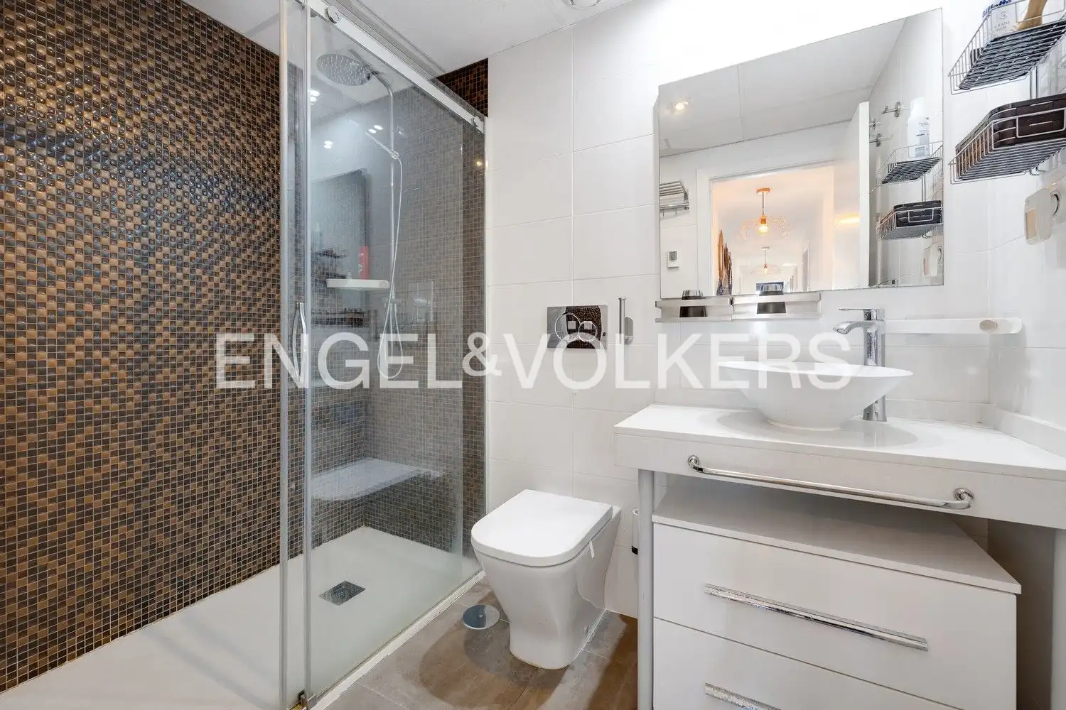 Badezimmer von Erdgeschoss zum Verkauf in Torrevieja mit Klimaanlage, Heizung und Terrasse