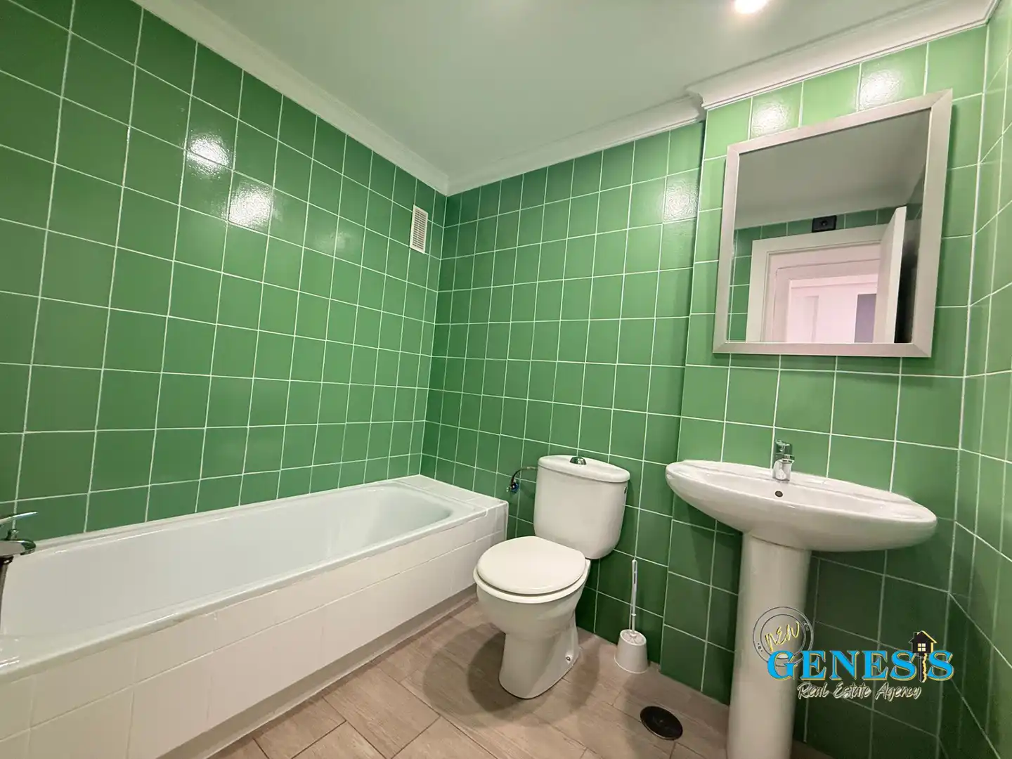 Baño de Piso en venta en Torrevieja con Aire acondicionado, Terraza y Amueblado
