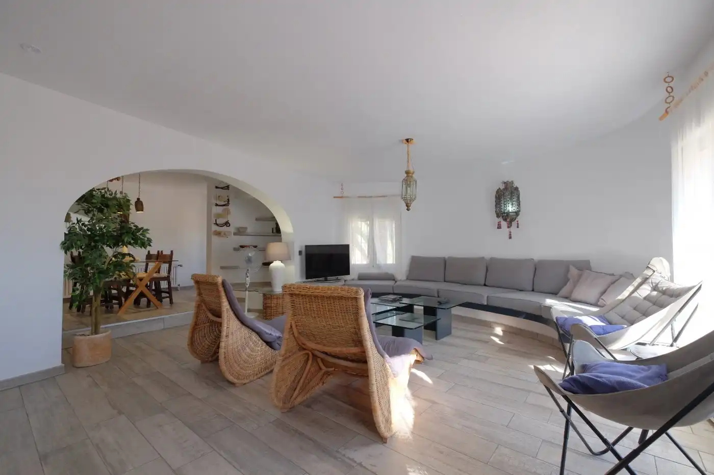Sala d'estar de Casa o xalet en venda en Calpe / Calp amb Aire condicionat, Calefacció i Jardí privat
