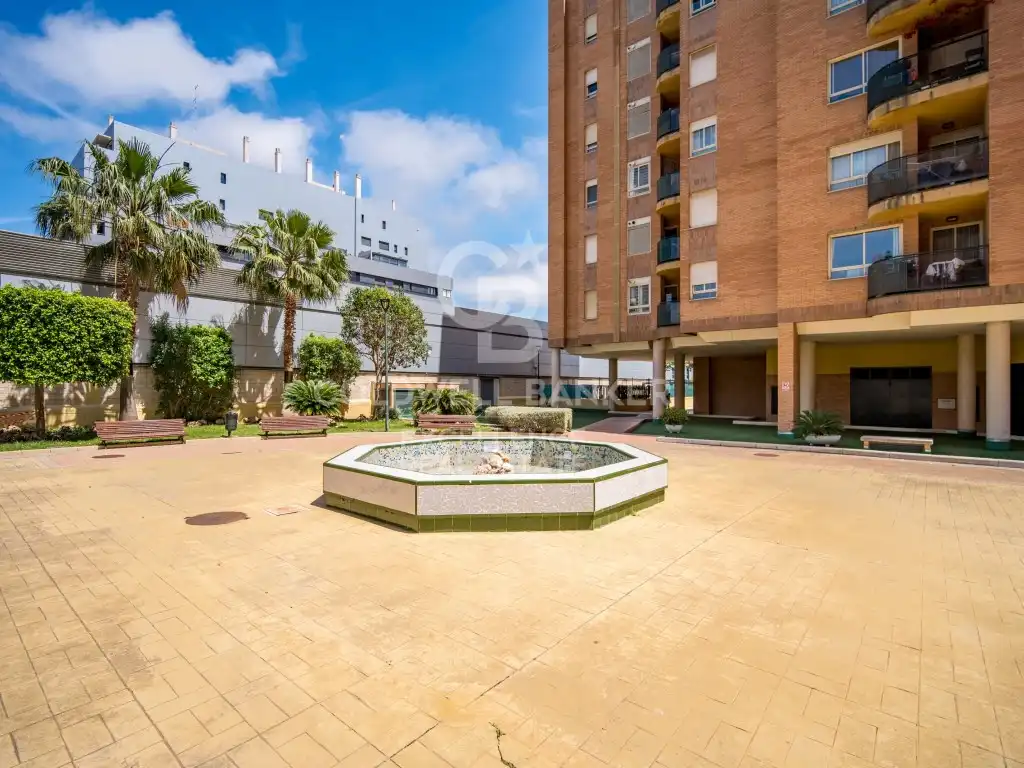 Exterior view of Flat for sale in Valencia  with Air Conditioner, Terrace and Community pool