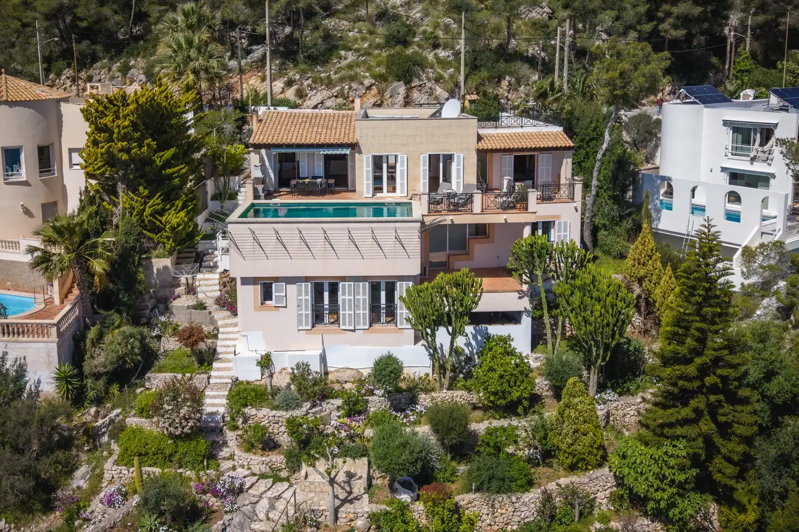 Vista exterior de Casa o xalet en venda en Capdepera amb Aire condicionat, Jardí privat i Terrassa