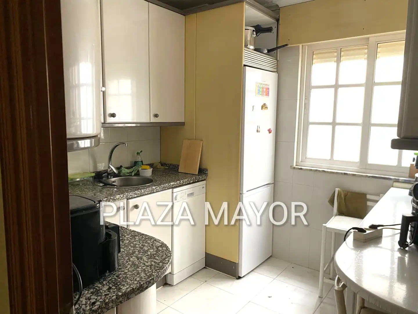 Cocina de Piso de alquiler en Salamanca con Calefacción, Amueblado y Balcón