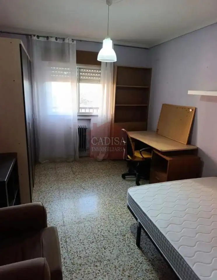 Flat with balcony to rent in San Bernardo - Carmelitas - Campus, imagen 5