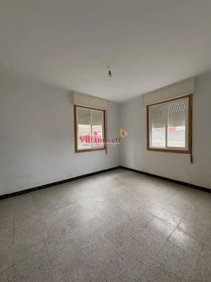 Dormitori de Casa o xalet en venda en Vigo  amb Calefacció i Jardí privat