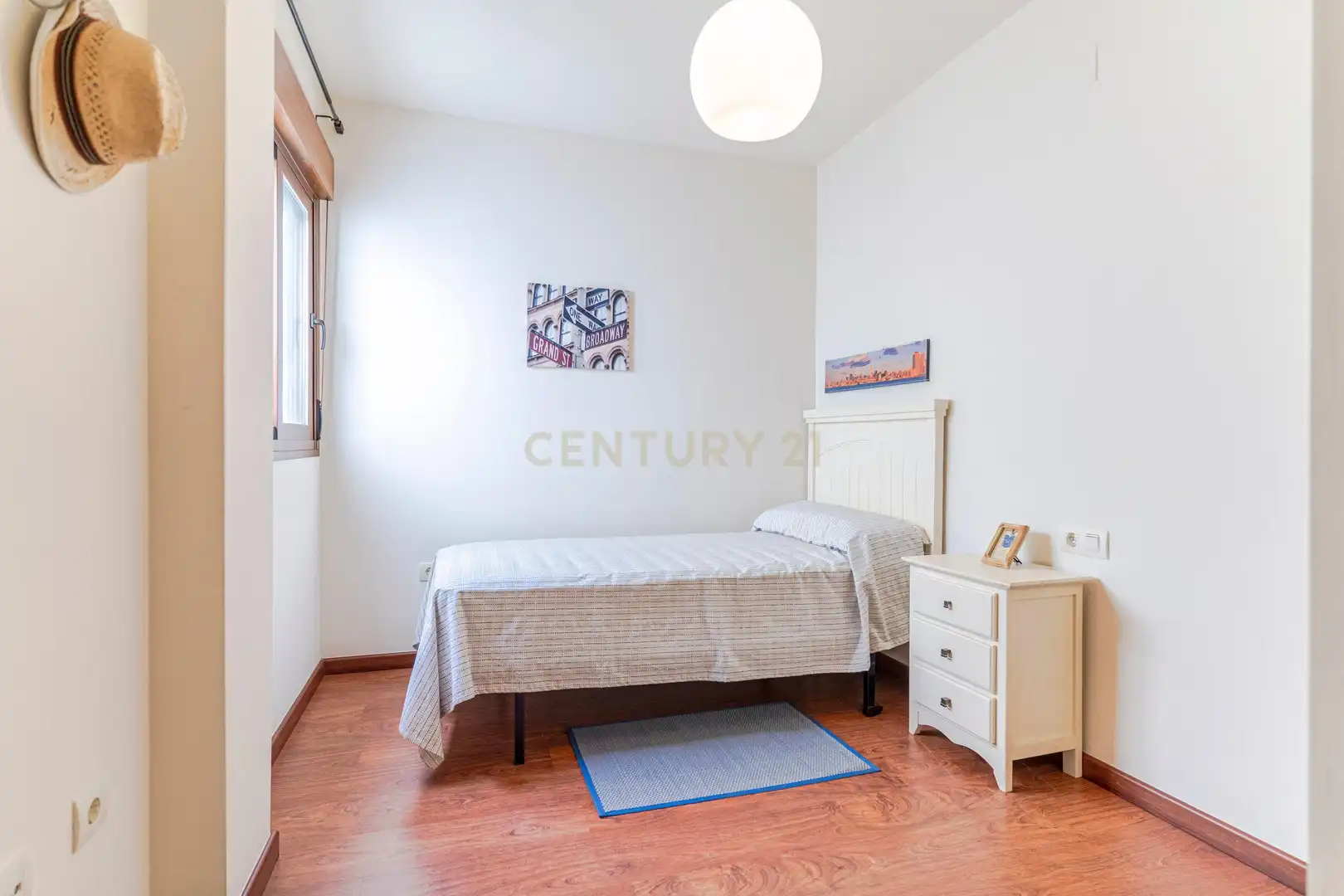 Habitación de Apartamento en venta en Vélez de Benaudalla con Aire acondicionado, Trastero y Piscina