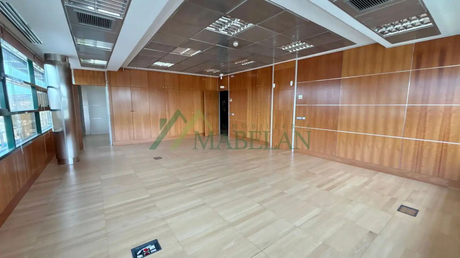 Oficina con ascensor en venta en El Pinar - Punta Galea, imagen 40