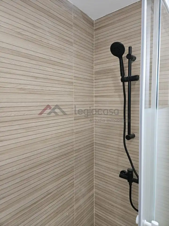 Baño de Piso en venta en León Capital  con Calefacción, Terraza y Trastero