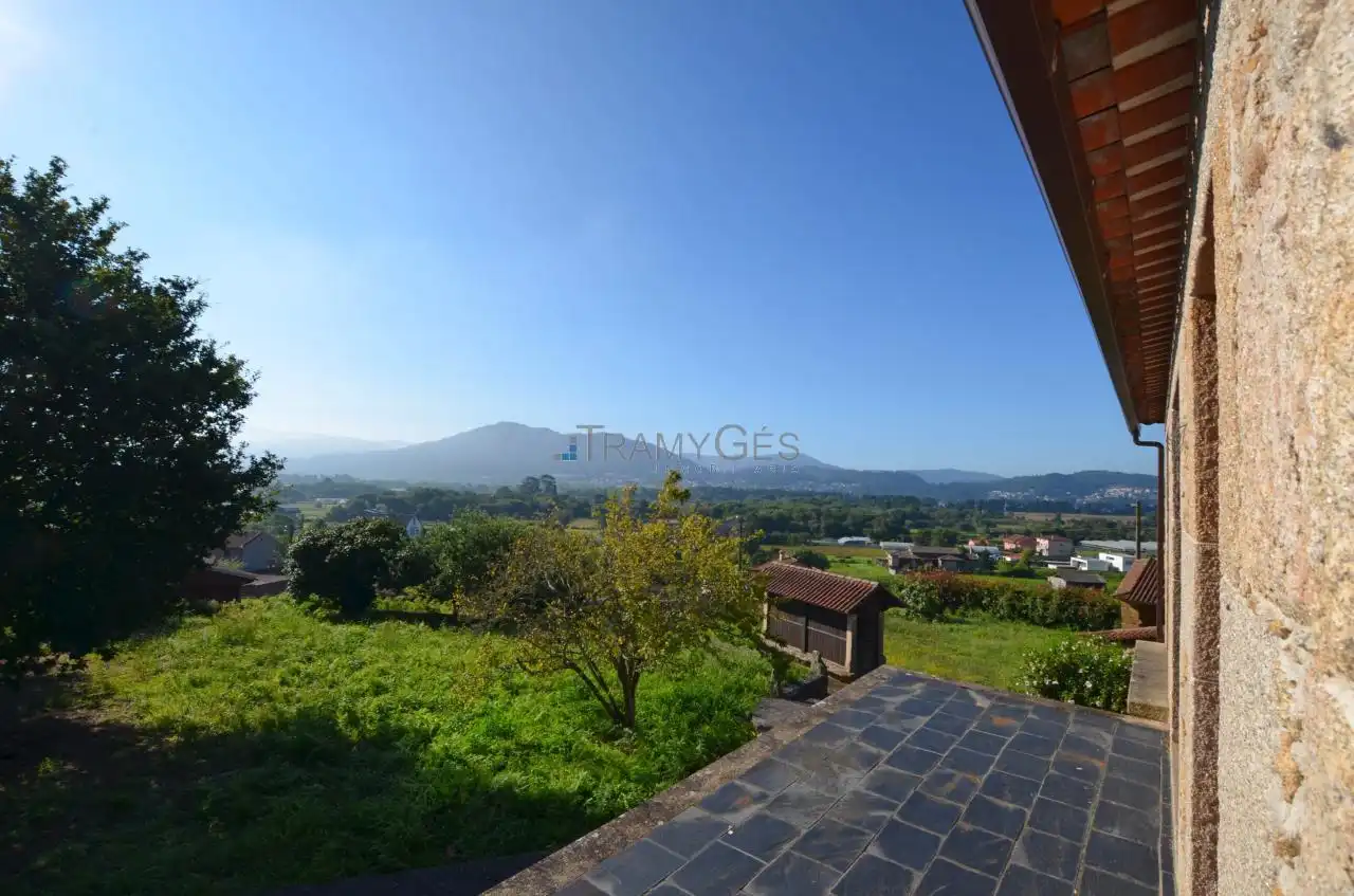Vista exterior de Finca rústica en venta en O Rosal   con Calefacción, Jardín privado y Terraza