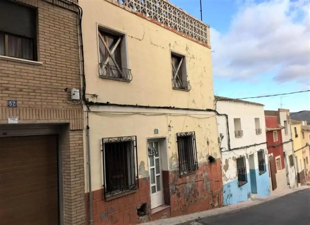 Vista exterior de Casa adosada en venda en Yecla