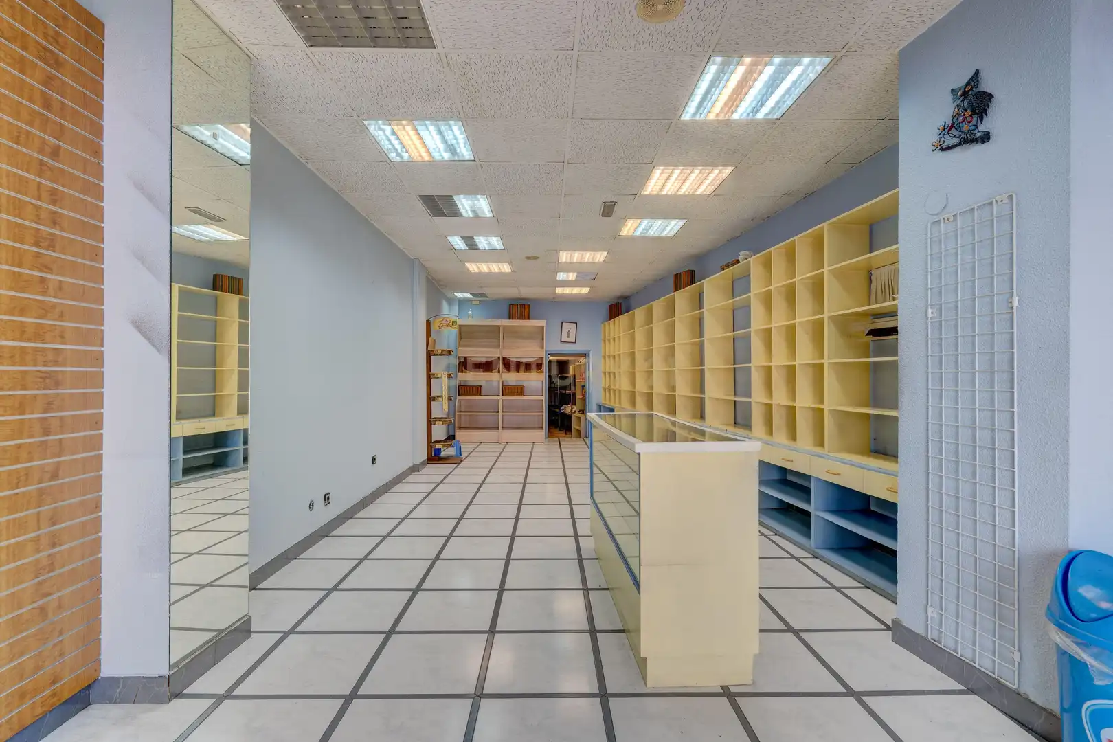 Local comercial en venta en Fuente de los Patos Plaza, Vitoria-Gasteiz, Spain 1, imagen 5