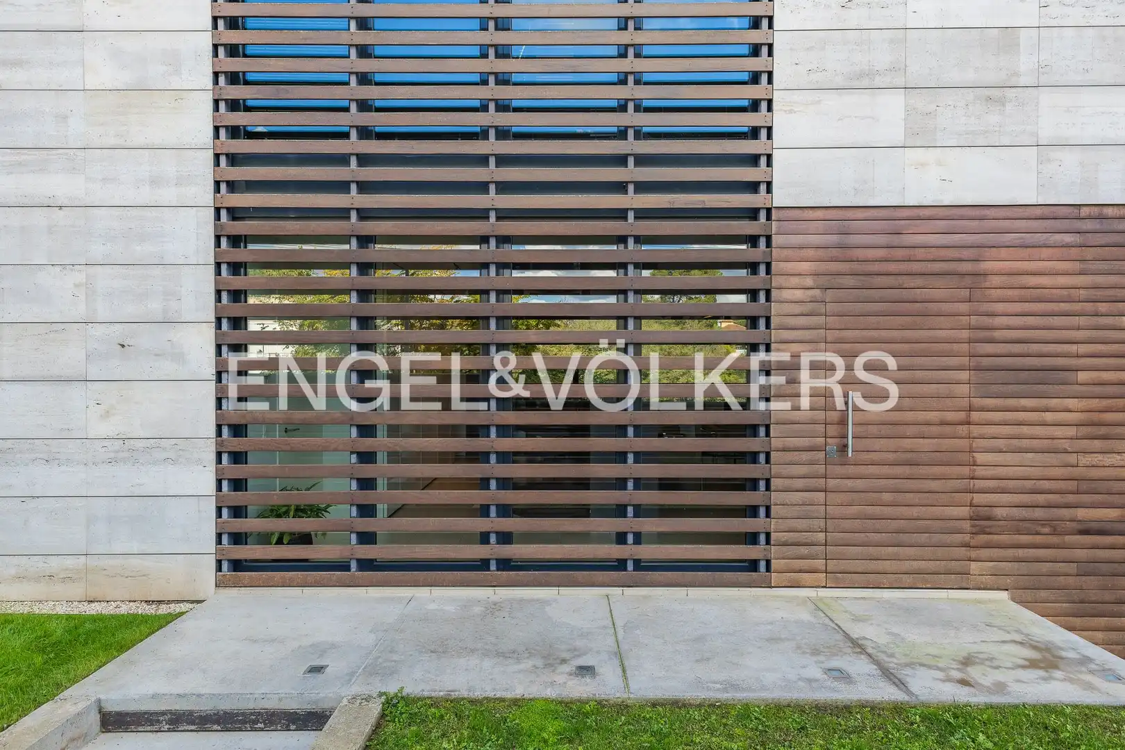 Exterior view of Houses for sale in Sant Cugat del Vallès  with Air Conditioner, Heating and Private garden