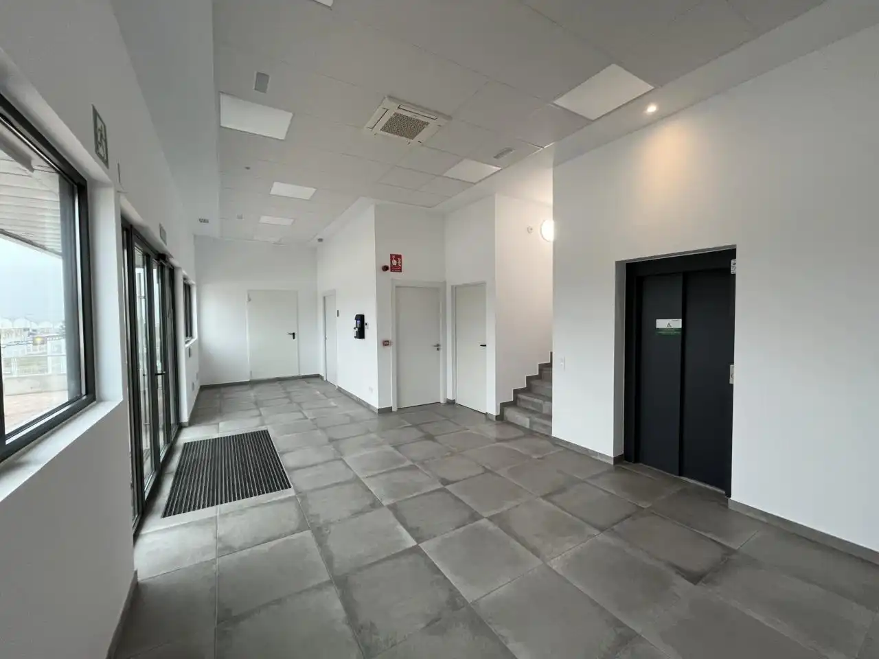 Industrial buildings for rent in Òdena  with Heating