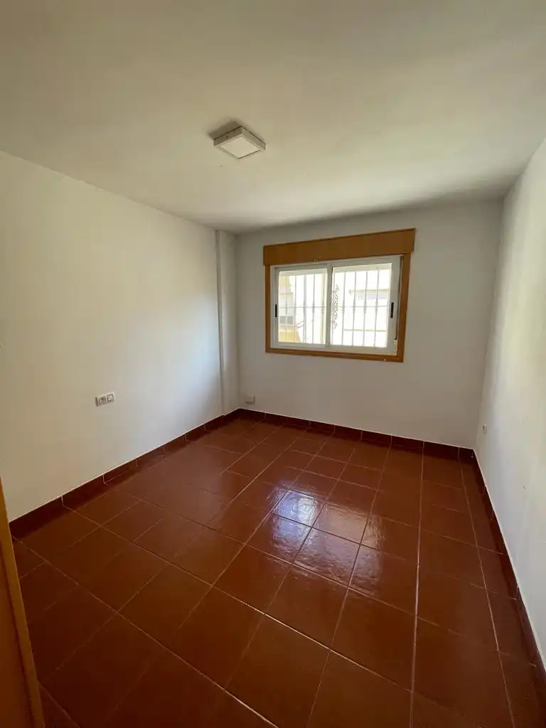 Casa adosada en venda a Calle Ria de Muros, 28, Ribera de Molina - Torrealta