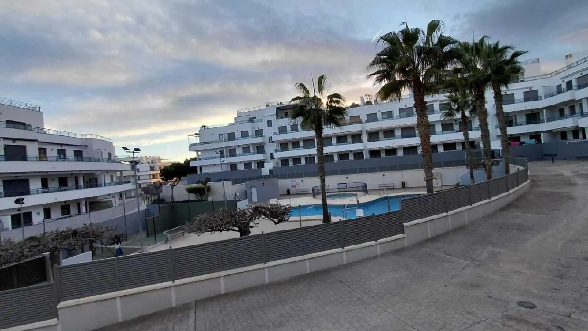 Vista exterior de Pis en venda en Garrucha amb Aire condicionat i Piscina comunitària