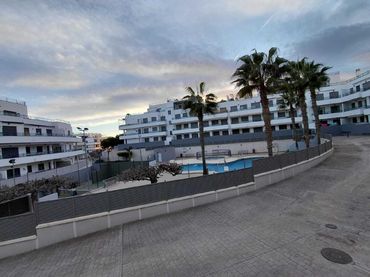 Appartamento con piscina in vendita a Calle Murillo 1