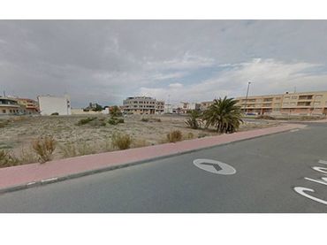 Terrenys i solars en venda a Av. de Orihuela