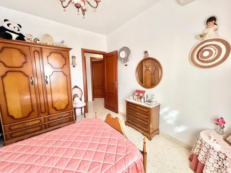 Dormitori de Casa o xalet en venda en Málaga amb Aire condicionat, Terrassa i Moblat