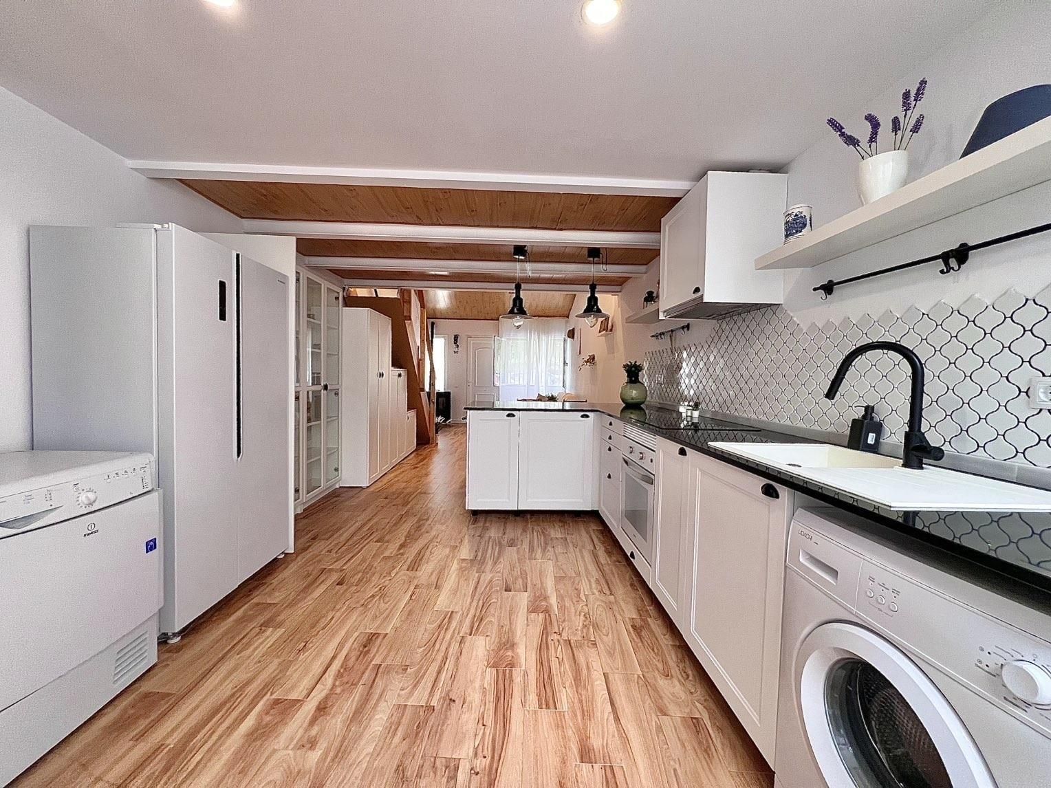 Cuina de Casa o xalet en venda en Sant Vicenç de Castellet amb Calefacció, Terrassa i Traster