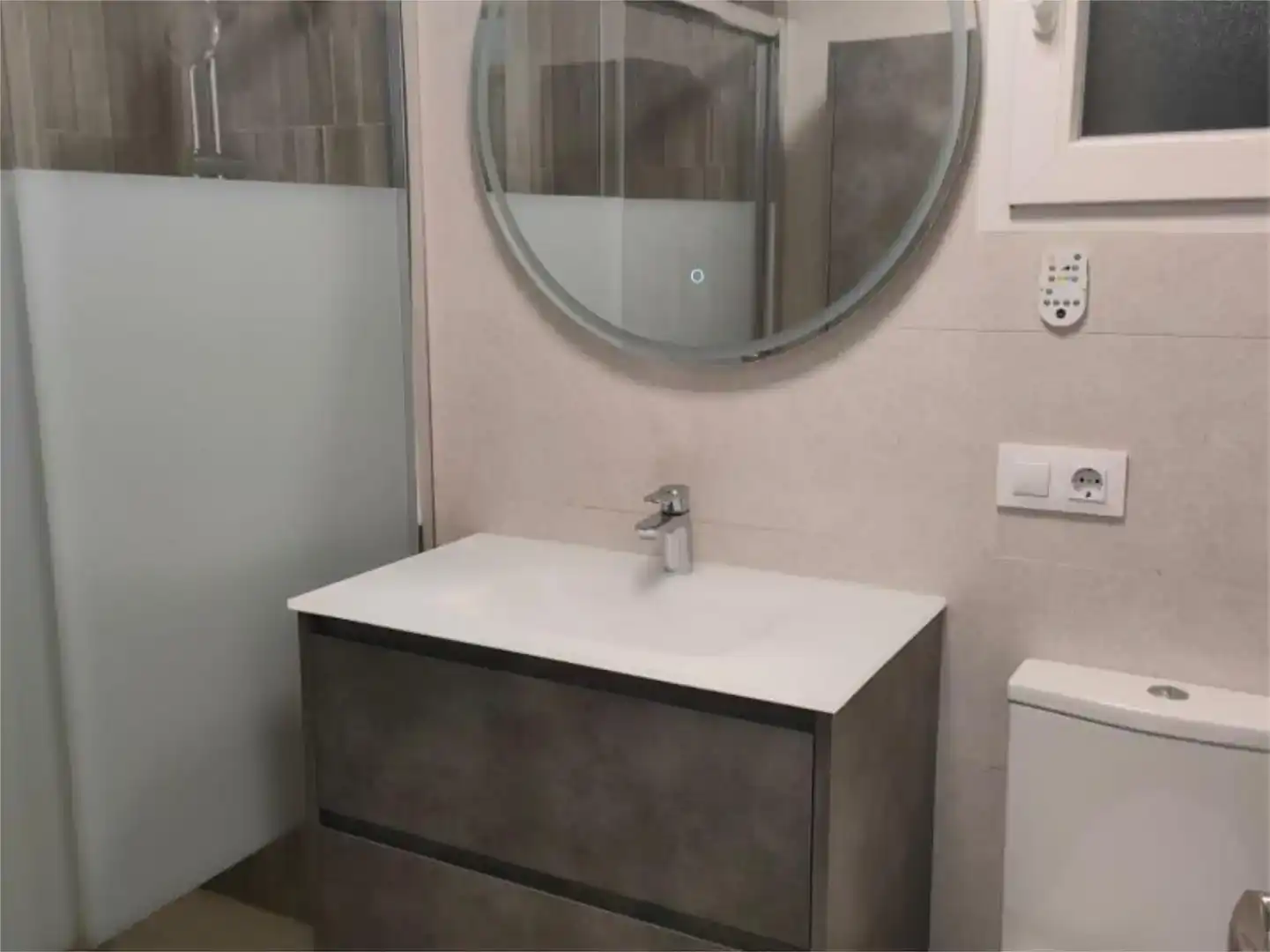 Badezimmer von Wohnung zur Miete in Albatana mit Klimaanlage und Möbliert