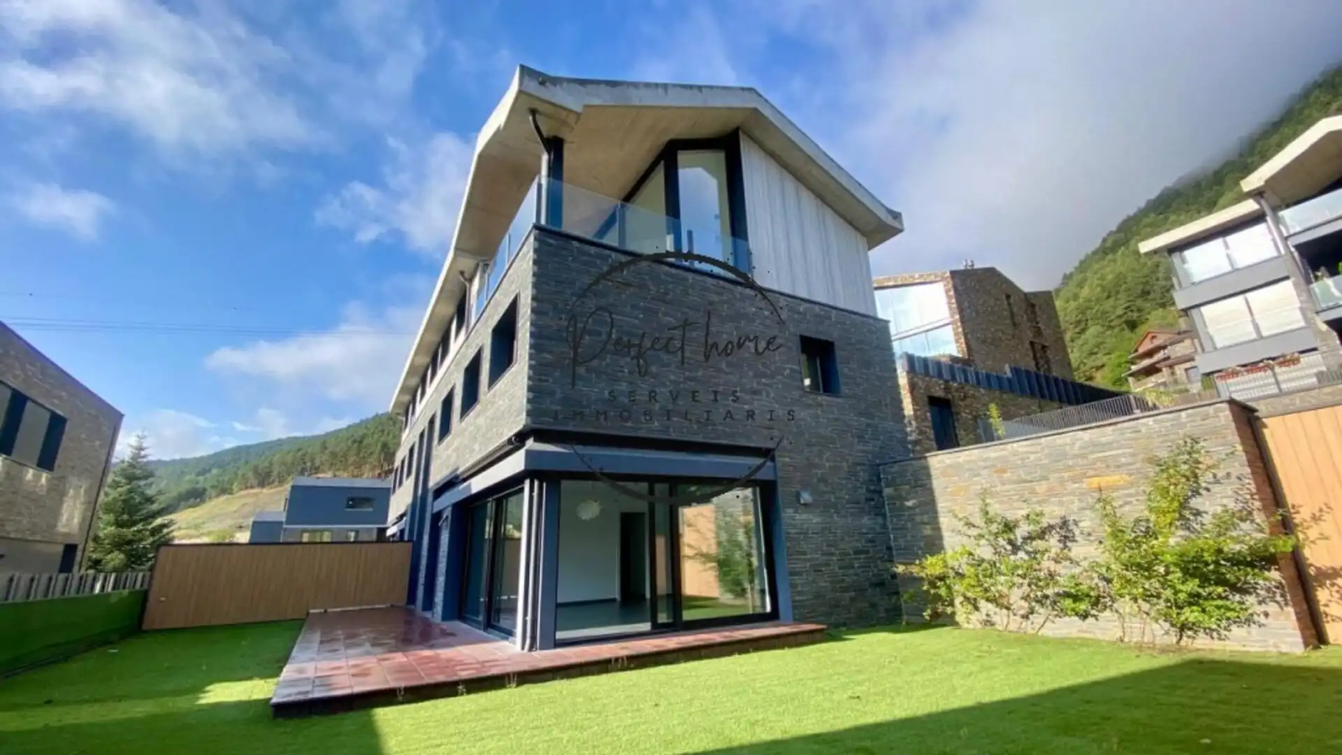 Vista exterior de Dúplex en venta en La Massana con Terraza y Trastero