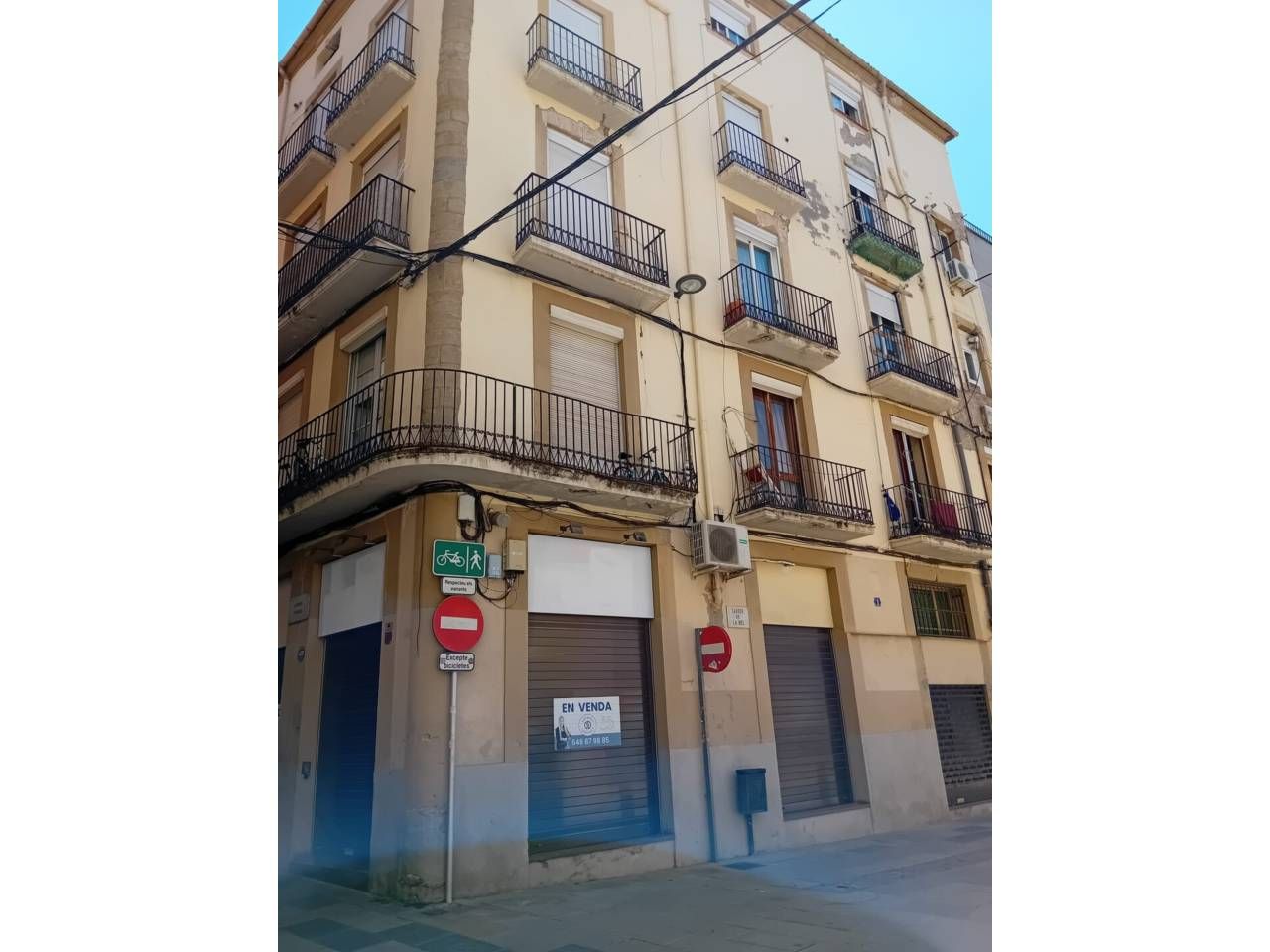 Vista exterior de Pis en venda en Manresa amb Aire condicionat, Calefacció i Traster