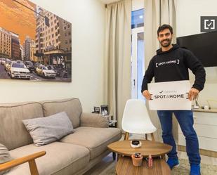 Living room of Flat to rent in  Madrid Capital  with Air Conditioner, Heating and Furnished