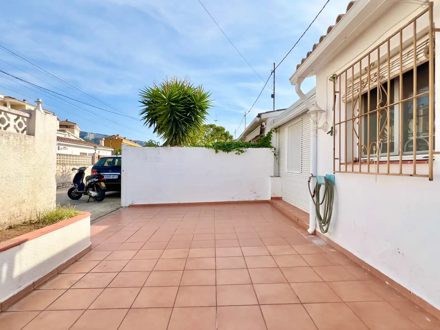 Vista exterior de Casa adosada en venda en Dénia amb Aire condicionat, Calefacció i Jardí privat