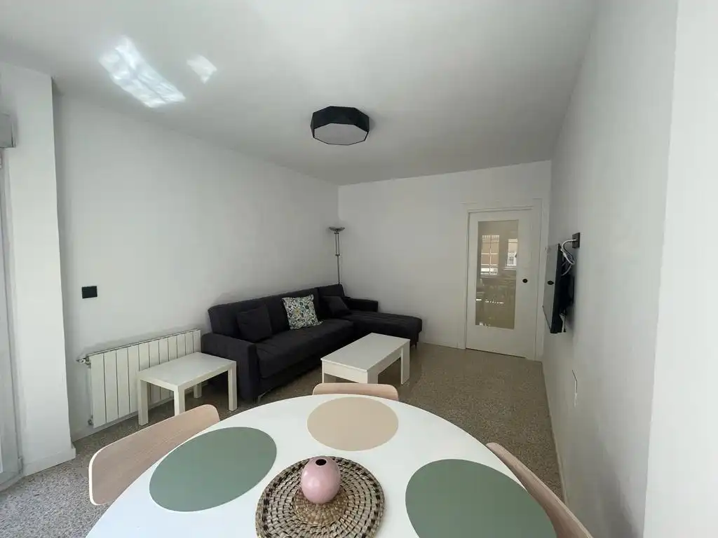 Flat for rent in Calle Ribera del Beiro, San Francisco Javier