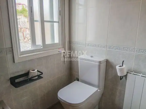Bathroom of Flat for sale in Aldán