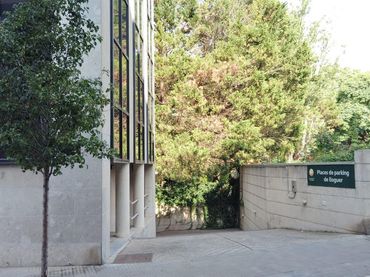 Einzelparkplatz zur Miete in CALLE TOMAS BRETON 32