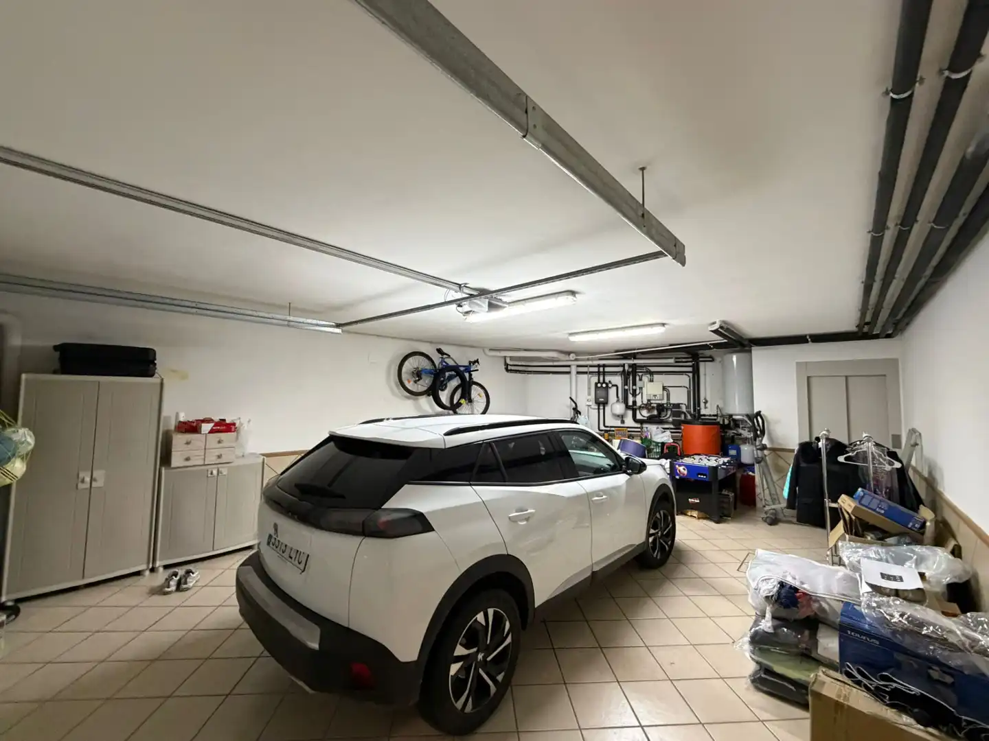 Parking of Houses for sale in Albesa  with Air Conditioner, Heating and Parquet flooring